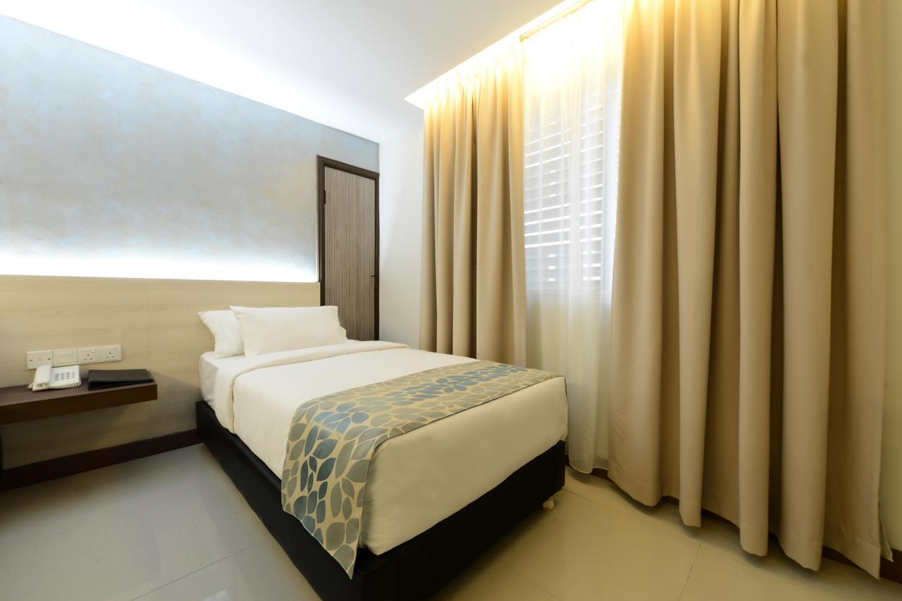 Samudra Hotel Kuching Exterior photo